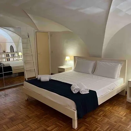 Ponte Vecchio Cozy Oltrarno Apartment Florence