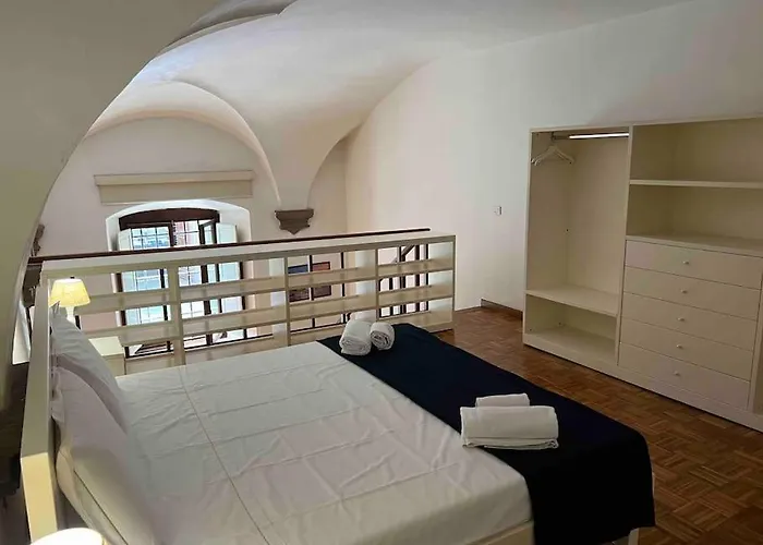 Ponte Vecchio Cozy Oltrarno Апартаменты *